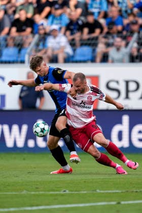 v.li.: Moritz Polte (SV Waldhof, 3), Eric Hottmann (F95, 9), Zweikampf, Spielszene, Duell, duel, tackle, tackling, Dynamik, Action, Aktion, 07.08.2026, Mannheim (Deutschland), Fussball, 3. Liga, SV Waldhof Mannheim - Fortuna Düsseldorf, DFB DFL REGULATIONS PROHIBIT ANY USE OF PHOTOGRAPHS AS IMAGE SEQUENCES AND OR QUASI-VIDEO. *** From left: Moritz Polte (SV Waldhof), 3; Eric Hottmann (F95), 9; tackle, game scene, duel, tackle, tackling, dynamism, action, August 7, 2026, Mannheim, Germany, soccer, 3rd Division, SV Waldhof Mannheim vs. Fortuna Düsseldorf, DFB and DFL regulations prohibit any use of photographs as image sequences and or quasi-video xozx