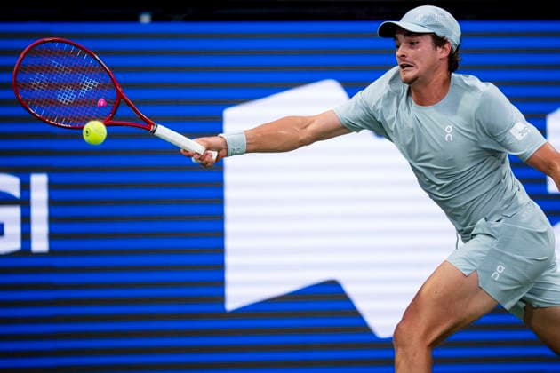 August 7, 2026, Montreal, Pq, Canada: Joao Fonseca from Brazil returns the ball from Casper Ruud from Norway on day six of the National Bank Open tennis tournament in Montreal on Friday, August 7, 2026. Canada News - August 7, 2026  - ZUMAc35_ 20260807_zaf_c35_079 Copyright: xChristopherxKatsarovx