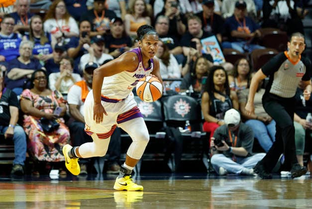 UNCASVILLE, CT - AUGUST 07: Alyssa Thomas 25 of the Phoenix Mercury fast breaks during the WNBA, Basketball Damen, USA game between Phoenix Mercury and Connecticut Sun on August 7, 2026, at Mohegan Sun Arena in Uncasville, CT. (Photo by M. Anthony Nesmith Icon Sportswire) WNBA: AUG 07 Phoenix Mercury at Connecticut Sun EDITORIAL USE ONLY Icon26080710