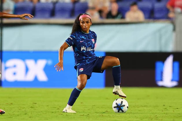 HARRISON, NJ - AUGUST 07: Perle Morroni 75 of the San Diego Wave FC during the NWSL game against Gotham FC on August 7, 2026 at Sports Illustrated Stadium in Harrison, New Jersey. (Photo by Rich Graessle Icon Sportswire) SOCCER: AUG 07 NWSL Gotham FC vs SD Wave EDITORIAL USE ONLY Icon26080729980