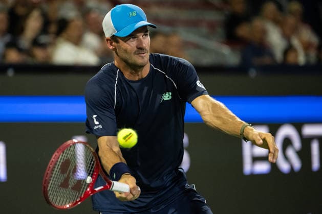 MONTREAL, QC - AUGUST 07: Tommy Paul from USA returns the ball Learner Tien from USA during their singles third round match on day six of the ATP, Tennis Herren 1000 National Bank Open presented by Rogers at Stade IGA on August 7, 2026 in Montreal, Quebec, Canada.(Photo by Vincent Ethier Icon Sportswire) TENNIS: AUG 07 National Bank Open EDITORIAL USE ONLY Icon2608073908