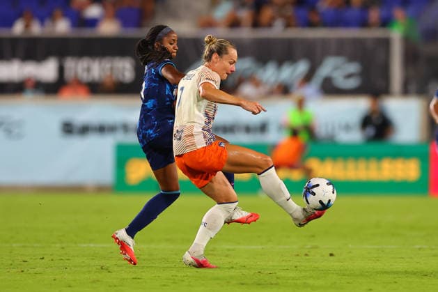 HARRISON, NJ - AUGUST 07: Jaelin Howell 7 of the Gotham FC during the first half of the NWSL game against San Diego Wave FC on August 7, 2026 at Sports Illustrated Stadium in Harrison, New Jersey. (Photo by Rich Graessle Icon Sportswire) SOCCER: AUG 07 NWSL Gotham FC vs SD Wave EDITORIAL USE ONLY Icon26080729988