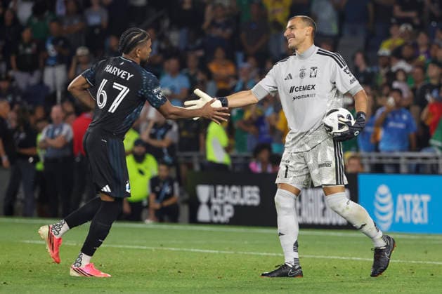 August 7, 2026, St. Paul, Minnesota, United States: Tigres UANL goalkeeper NAHUEL GUZMAN (1) and Minnesota United FC midfielder CARLOS HARVEY (67) greet each other after a penalty shot. Minnesota United hosted Tigres UANL August 7th. The teams faced off at Allianz Field in St. Paul, Minnesota. Tigres UANL was victorious in a penalty shootout. St. Paul United States - ZUMAt166 20260807_zsp_t166_030 Copyright: xMichaelxTurnerx