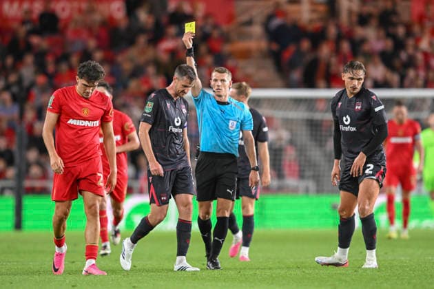 Middlesbrough v Wrexham - Carabao Cup First Round Referee Will Finnie shows a yellow card to Dominic Hyam of Wrexham AFC during the Carabao Cup 1st Round match between Middlesbrough and Wrexham at the Riverside Stadium in Middlesbrough, United Kingdom. Middlesbrough North Yorkshire United Kingdom  Copyright: xMIxNewsx originalFilename:fletcher-middlesb260807_npL49.jpg