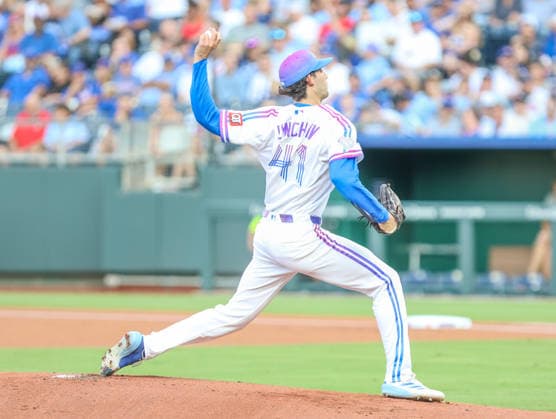AUG 07, 2026: Kansas City Royals relief pitcher Daniel Lynch IV (41) throws a pitch against the Chicago Cubs at Kauffman Stadium Kansas City, MO. CSM MLB, Baseball Herren, USA 2026: Cubs Vs Royals August 8th  - ZUMAc04_ 20260807_zma_c04_167 Copyright: xRomanxPunox