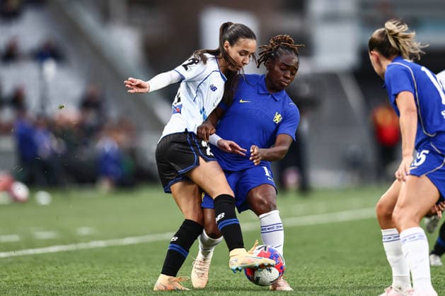 Chelsea Women v Auckland FC Women s Invitational XI Pre-Season Friendly Petra Trimis of Auckland FC Women s Invitational XI contests with Sandy Baltimore of Chelsea Women during the Pre-Season Friendly match at Eden Park, Auckland 08 08 2026 UK Newspapers OUT Copyright: xAlexxLeechx FIL-23738-0028