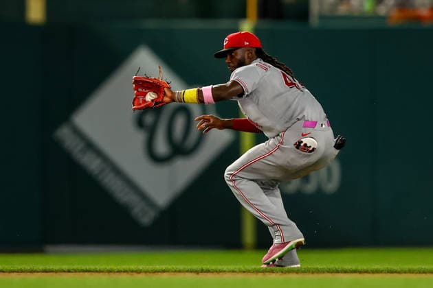 August 7, 2026, Washington D.C, District Of Columbia, United States: Washington, DC; Cincinnati Reds shortstop Elly de la Cruz (44) fields the ground ball during the Major League Baseball game between the Washington Nationals and the Cincinnati Reds at Nationals Park on Friday, August 7, 2026. The Nationals beat the Reds 5-3. MLB, Baseball Herren, USA Washington Nationals 5:3 Cincinnati Reds  - ZUMAp258 20260807_znp_p258_075 Copyright: xStevexPrakopex
