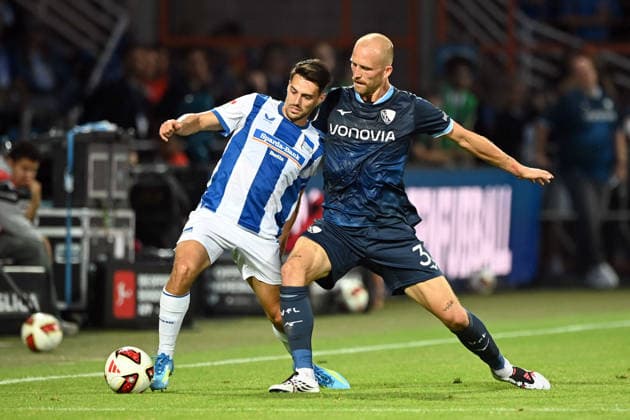 Philipp HOFMANN (BO) gegen Josip BREKALO (B) Aktion, Zweikampf, Fussball 2. Bundesliga, 1. Spieltag, VfL Bochum (BO) - Hertha BSC Berlin (B) 0-1 am 07.08.2026 im Vonovia Ruhrstadion Bochum Deutschland. DFL regulations prohibit any use of photographs as image sequences and or quasi-video Â *** Philipp HOFMANN (BO) vs. Josip BREKALO (B) – Action, Tackle, Soccer, 2. Bundesliga, Matchday 1, VfL Bochum BO vs. Hertha BSC Berlin B 0–1 on August 7, 2026, at the Vonovia Ruhrstadion in Bochum, Germany. DFL regulations prohibit any use of photographs as image sequences and or quasi-video.