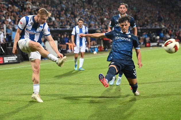 Julian EITSCHBERGER (B) gegen Alessandro CRIMALDI (BO) Aktion, Zweikampf, Fussball 2. Bundesliga, 1. Spieltag, VfL Bochum (BO) - Hertha BSC Berlin (B) 0-1 am 07.08.2026 im Vonovia Ruhrstadion Bochum Deutschland. DFL regulations prohibit any use of photographs as image sequences and or quasi-video Â *** Julian EITSCHBERGER B vs. Alessandro CRIMALDI BO Action, Tackle, Soccer 2. Bundesliga, Matchday 1, VfL Bochum BO vs. Hertha BSC Berlin B 0–1 on August 7, 2026, at the Vonovia Ruhrstadion in Bochum, Germany. DFL regulations prohibit any use of photographs as image sequences and or quasi-video.