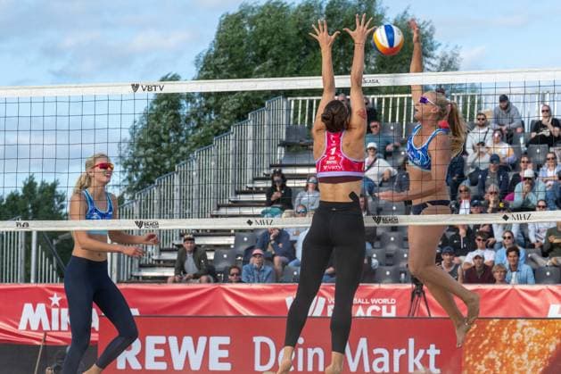 HAMBURG, GERMANY - AUGUST 7: Sara Hughes (Player No. 1, USA), Ally Batenhorst (Player No. 2, USA) during the Beach Pro Tour - Elite 16 at Hamburg on August 7, 2026 in Hamburg, Germany. Germany Copyright: xPeterxWeberx