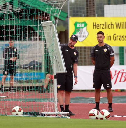 07.08.26 VfB Stuttgart Trainingslager Grassau Chiemsee 2026 Deutschland, Grassau, 07.08.2026, Fussball, Bundesliga, Saison 2026 2027, VfB Stuttgart, Trainingslager Grassau Chiemsee 2026: Sebastian Hoeneß (Trainer). *** August 7, 2026 VfB Stuttgart Training Camp in Grassau, Chiemsee, Germany, Grassau, August 7, 2026, Soccer, Bundesliga, 2026–2027 Season, VfB Stuttgart, Grassau Chiemsee Training Camp 2026, Sebastian Hoeneß, Head Coach