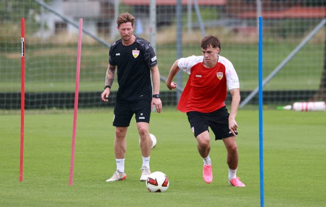 07.08.26 VfB Stuttgart Trainingslager Grassau Chiemsee 2026 Deutschland, Grassau, 07.08.2026, Fussball, Bundesliga, Saison 2026 2027, VfB Stuttgart, Trainingslager Grassau Chiemsee 2026: Leo Sauer. *** August 7, 2026 VfB Stuttgart Training Camp in Grassau, Chiemsee, Germany, Grassau, August 7, 2026, Soccer, Bundesliga, 2026–2027 Season, VfB Stuttgart, Grassau Chiemsee Training Camp 2026, Leo Sauer