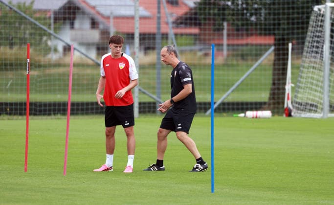07.08.26 VfB Stuttgart Trainingslager Grassau Chiemsee 2026 Deutschland, Grassau, 07.08.2026, Fussball, Bundesliga, Saison 2026 2027, VfB Stuttgart, Trainingslager Grassau Chiemsee 2026: Leo Sauer. *** August 7, 2026 VfB Stuttgart Training Camp in Grassau, Chiemsee, Germany, Grassau, August 7, 2026, Soccer, Bundesliga, 2026–2027 Season, VfB Stuttgart, Grassau Chiemsee Training Camp 2026, Leo Sauer