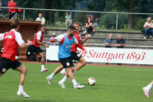 07.08.26 VfB Stuttgart Trainingslager Grassau Chiemsee 2026 Deutschland, Grassau, 07.08.2026, Fussball, Bundesliga, Saison 2026 2027, VfB Stuttgart, Trainingslager Grassau Chiemsee 2026: . *** August 7, 2026 VfB Stuttgart Training Camp in Grassau, Chiemsee, Germany, Grassau, August 7, 2026, Soccer, Bundesliga, 2026–2027 Season, VfB Stuttgart, Grassau Chiemsee Training Camp 2026