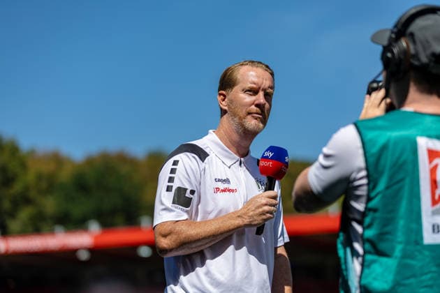 Timo Schultz (VfL Osnabrueck, Chef-Trainer) im Interview, GER, 1.FC Heidenheim vs. VfL Osnabrueck, Fussball, 2. Bundesliga, 01. Spieltag, Spielzeit 2026 2027, 08.08.2026, DFL DFB REGULATIONS PROHIBIT ANY USE OF PHOTOGRAPHS AS IMAGE SEQUENCES AND OR QUASI-VIDEO, GER, 1.FC Heidenheim vs. VfL Osnabrueck, Fussball, 2. Bundesliga, 01. Spieltag, Spielzeit 2026 2027, 08.08.2026 Heidenheim *** Timo Schultz, VfL Osnabrück, Head Coach Interview, GER, 1. FC Heidenheim vs. VfL Osnabrück, Soccer, 2. Bundesliga, Matchday 1, 2026–2027 Season, August 8, 2026, DFL and DFB regulations prohibit any use of photographs as image sequences and or quasi-video, GER, 1. FC Heidenheim vs. VfL Osnabrück, Soccer, 2. Bundesliga, Matchday 1, 2026–2027 season, August 8, 2026, Heidenheim Copyright: xEibner-Pressefoto JanixPlessx EP_JPL