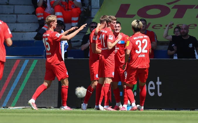 08.08.2026, Fussball 2. Bundesliga, SV Darmstadt 98 - Holstein Kiel, v.l., Torjubel zum 0:1 durch Guillermo Balzi (Holstein Kiel), Goal celebration, celebrate the goal DFL DFB REGULATIONS PROHIBIT ANY USE OF PHOTOGRAPHS AS IMAGE SEQUENCES AND OR QUASI-VIDEO. xdcx *** August 8, 2026, Soccer, 2. Bundesliga, SV Darmstadt 98 vs. Holstein Kiel, from left, goal celebration for the 0–1 by Guillermo Balzi of Holstein Kiel, goal celebration, celebrating the goal. DFL and DFB regulations prohibit any use of photographs as image sequences and or quasi-video. xdcx Copyright: HMBxMedia Claus