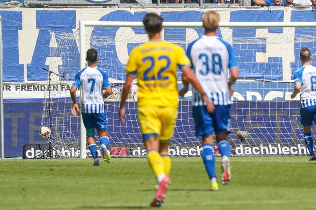 08.08.2026, xgox, Fussball - 2.Bundesliga 1.FC Magdeburg - Eintracht Braunschweig emspor, v.l. Tor zum 0:2 Jan Urbich (Braunschweig, 27) (DFL DFB REGULATIONS PROHIBIT ANY USE OF PHOTOGRAPHS as IMAGE SEQUENCES and or QUASI-VIDEO) Magdeburg *** August 8, 2026, xgox, Soccer 2. Bundesliga: 1. FC Magdeburg vs. Eintracht Braunschweig (emspor), from left: Goal making it 0–2 by Jan Urbich (Braunschweig), 27 DFL and DFB regulations prohibit any use of photographs as image sequences and or quasi-video, Magdeburg