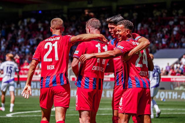 Deutschland: Fussball Saison 2026 2027 , 2. Bundesliga , 1. FC Heidenheim vs. VfL Osnabrück - Voith-Arena (Heidenheim) : Mannschaft beim Torjubel, Tor, Jubel, Freude, Emotionen Heidenheim Voith-Arena Deutschland *** Germany Soccer Season 2026–2027, 2. Bundesliga, 1. FC Heidenheim vs. VfL Osnabrück, Voith Arena, Heidenheim—Team celebrating a goal, goal, celebration, joy, emotions, Heidenheim, Voith Arena, Germany Copyright: xBennetxLongx