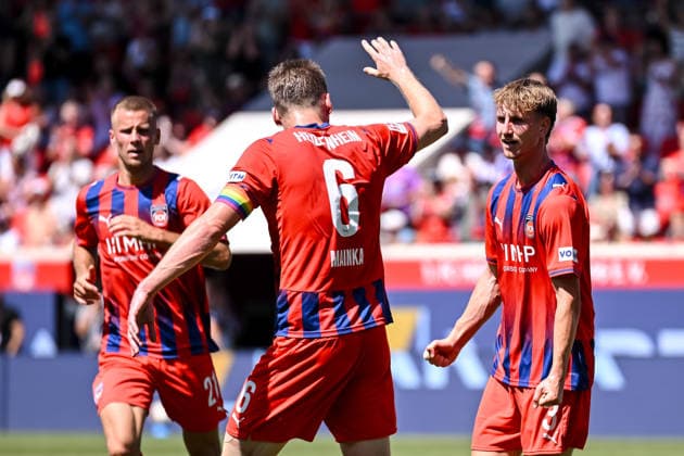 Jan Schoeppner (1. FC Heidenheim 1846) Torjubel, jubelt mit seiner Mannschaft nach treffer zum 3:2 waehrend des spiels der 2. Bundesliga zwischen 1. FC Heidenheim und VfL Osnabrueck, Voith-Arena am 08. August 2026 in Heidenheim an der Brenz, Deutschland. (Foto von Harry Langer DeFodi Images) +++ Jan Schoeppner (1. FC Heidenheim 1846) celebrates after scoring his team s third goal with teammates during the 2nd Bundesliga match between 1. FC Heidenheim and VfL Osnabrueck at Voith-Arena on August 8, 2026 in Heidenheim an der Brenz, Germany. (Photo by Harry Langer DeFodi Images) DFB DFL REGULATIONS PROHIBIT ANY USE OF PHOTOGRAPHS AS IMAGE SEQUENCES AND OR QUASI-VIDEO. (Photo by Harry Langer DeFodi Images) DFB DFL REGULATIONS PROHIBIT ANY USE OF PHOTOGRAPHS AS IMAGE SEQUENCES AND OR QUASI-VIDEO. - *** Jan Schoeppner of 1 FC Heidenheim 1846 celebrates a goal with his team after scoring to make it 3–2 during the 2. Bundesliga match between 1 FC Heidenheim and VfL Osnabrück, Voith Arena on August 8, 2026, in Heidenheim an der Brenz, Germany. Photo by Harry Langer, DeFodi Images. Jan Schoeppner of 1 FC Heidenheim 1846 celebrates with his teammates after scoring his team’s third goal during the 2nd Bundesliga match between 1 FC Heidenheim and VfL Osnabrück at Voith Arena on August 8, 2026 in Heidenheim an der Brenz, Germany. Photo by Harry Langer, DeFodi Images. DFB and DFL regulations prohibit any use of photographs as image sequences and or quasi-video. Photo by Harry Langer, DeFodi Images. DFB and DFL regulations prohibit any use of photographs as imSEQUENCES AND OR QUASI-VIDEO
