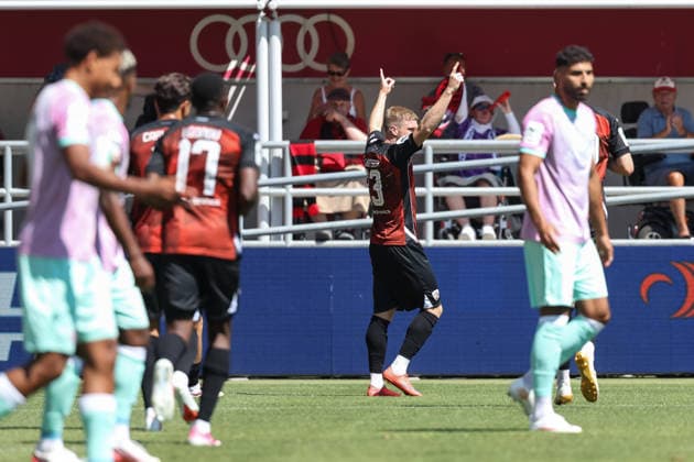 3. Liga; FC Ingolstadt 04 - Würzburger Kickers; Tor Jubel Treffer 1:0 Lars Lokotsch (13, FCI) Obed Ugondu (17, FCI) 3. Liga - FC Ingolstadt 04 Würzburger Kickers Saison 2026 2027 *** 3rd Division FC Ingolstadt 04 vs. Würzburger Kickers Goal Celebration Goal 1-0 Lars Lokotsch 13 , FCI Obed Ugondu 17 , FCI 3rd Division FC Ingolstadt 04 vs. Würzburger Kickers 2026-2027 Season
