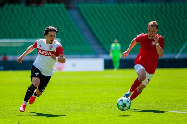 David Preu (VfB Stuttgart II, 37), Niklas Tauer (TSV Havelse 1912, 05) im Zweikampf mit GER, TSV Havelse 1912 vs. VfB Stuttgart II, Fussball, 3. Liga, 1. Spieltag, Spielzeit 2026 2027, 08.08.2026 DFL Regulations prohibit any use of photographers as image sequences and or quasi-video. GER, TSV Havelse 1912 vs. VfB Stuttgart II, Fussball, 3. Liga, 1. Spieltag, Spielzeit 2026 2027, 08.08.2026 Hannover *** David Preu, VfB Stuttgart II, 37, Niklas Tauer, TSV Havelse 1912, 05, in a tackle with GER, TSV Havelse 1912 vs. VfB Stuttgart II, soccer, 3rd Division, Matchday 1, 2026–2027 season, August 8, 2026. DFL regulations prohibit the use of photographs as image sequences and or quasi-video. GER, TSV Havelse 1912 vs. VfB Stuttgart II, soccer, 3. Liga, Matchday 1, 2026–2027 season, August 8, 2026, Hanover Copyright: xEibner-Pressefoto JanxRollingerx EP_JSK