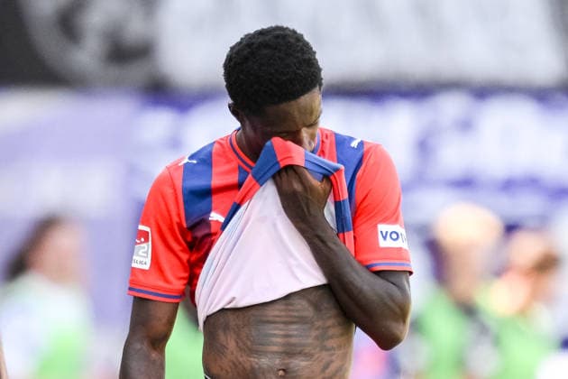 Christian Conteh (1. FC Heidenheim 1846) enttaeusscht waehrend des spiels der 2. Bundesliga zwischen 1. FC Heidenheim und VfL Osnabrueck, Voith-Arena am 08. August 2026 in Heidenheim an der Brenz, Deutschland. (Foto von Harry Langer DeFodi Images) +++ Christian Conteh (1. FC Heidenheim 1846) looks dejected during the 2nd Bundesliga match between 1. FC Heidenheim and VfL Osnabrueck at Voith-Arena on August 8, 2026 in Heidenheim an der Brenz, Germany. (Photo by Harry Langer DeFodi Images) DFB DFL REGULATIONS PROHIBIT ANY USE OF PHOTOGRAPHS AS IMAGE SEQUENCES AND OR QUASI-VIDEO. (Photo by Harry Langer DeFodi Images) DFB DFL REGULATIONS PROHIBIT ANY USE OF PHOTOGRAPHS AS IMAGE SEQUENCES AND OR QUASI-VIDEO. - *** Christian Conteh of 1 FC Heidenheim 1846 looks dejected during the 2. Bundesliga match between 1 FC Heidenheim and VfL Osnabrück at the Voith Arena on August 8, 2026, in Heidenheim an der Brenz, Germany Photo by Harry Langer DeFodi Images Christian Conteh of 1 FC Heidenheim 1846 looks dejected during the 2nd Bundesliga match between 1 FC Heidenheim and VfL Osnabrück at Voith Arena on August 8, 2026, in Heidenheim an der Brenz, Germany. Photo by Harry Langer, DeFodi Images. DFB and DFL regulations prohibit any use of photographs as image sequences and or quasi-video. Photo by Harry Langer, DeFodi Images. DFB and DFL regulations prohibit any use of photographs as imSEQUENCES AND OR QUASI-VIDEO