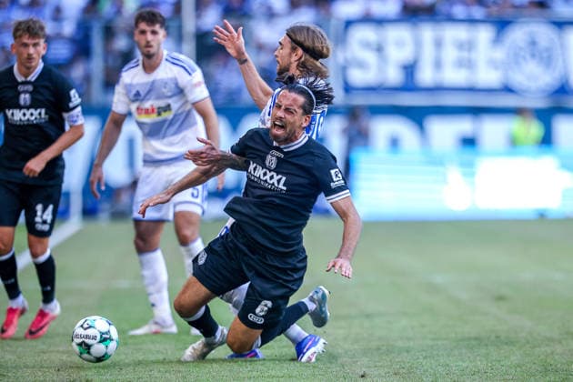 2026.08.08, xkwix, Fußball, 3. Liga, MSV Duisburg - SV Meppen, Schauinsland-Reisen-Arena, 1.Spieltag, Saison 2026 2027: Ersin Zehir (SV Meppen 6) im Zweikampf gegen Joshua Bitter (MSV Duisburg 29) DFB regulations prohibit any use of photographs as image sequences and or quasi-video. Photo: xKamilxWilkowskixPressefotoKochx Nordrhein-Westfalen Deutschland *** August 8, 2026, xkwix, Soccer, 3rd Division, MSV Duisburg vs. SV Meppen, Schauinsland Reisen Arena, Matchday 1, 2026–2027 season: Ersin Zehir of SV Meppen (6) in a tackle against Joshua Bitter of MSV Duisburg (29). DFB regulations prohibit any use of photographs as image sequences and or quasi-video. Photo: xKamilxWilkowskixPressefotoKochx, North Rhine-Westphalia, Germany