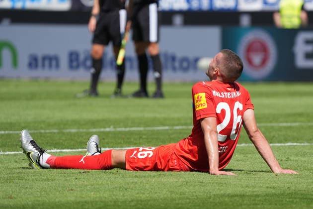 David Zec (Holstein Kiel) unzufrieden nach dem Spiel - 08.08.2026 2. Bundesliga, Saison 26 27: SV Darmstadt 98 vs. Holstein Kiel, Stadion am Boellenfalltor, 1. Spieltag, emonline, emspor, *** David Zec of Holstein Kiel Disappointed After the Game, August 8, 2026, 2. Bundesliga, 2026–27 Season, SV Darmstadt 98 vs. Holstein Kiel, Stadion am Boellenfalltor, Matchday 1, emonline, emspor,