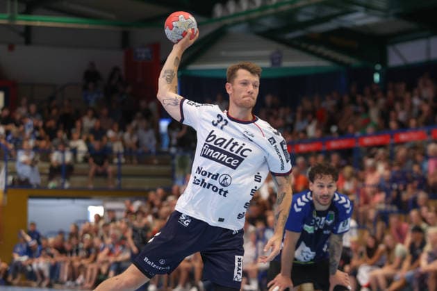 08.08.2026, xtgx, Handball Turnier, EHV Aue - SG Flensburg-Handewitt emspor, v.l. Emil Jakobsen (Flensburg, 31) wirft Tor, Torschuetze, erzielt Tor, Treffer, scores the goal Lößnitz *** August 8, 2026, xtgx, Handball Tournament, EHV Aue vs. SG Flensburg Handewitt emspor, from left: Emil Jakobsen (Flensburg), 31 takes a shot, goal scorer, scores a goal, Lößnitz