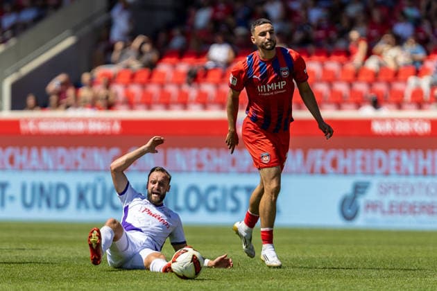 David Kopacz (VfL Osnabrueck, 29) am Boden nach Foul von Oualid Mhamdi (1.FC Heidenheim, 22), GER, 1.FC Heidenheim vs. VfL Osnabrueck, Fussball, 2. Bundesliga, 01. Spieltag, Spielzeit 2026 2027, 08.08.2026, DFL DFB REGULATIONS PROHIBIT ANY USE OF PHOTOGRAPHS AS IMAGE SEQUENCES AND OR QUASI-VIDEO, GER, 1.FC Heidenheim vs. VfL Osnabrueck, Fussball, 2. Bundesliga, 01. Spieltag, Spielzeit 2026 2027, 08.08.2026 Heidenheim *** David Kopacz (VfL Osnabrück), 29, on the ground after a foul by Oualid Mhamdi (1. FC Heidenheim), 22, GER, 1. FC Heidenheim vs. VfL Osnabrück, Soccer, 2. Bundesliga, Matchday 1, 2026–2027 season, August 8, 2026, DFL and DFB regulations prohibit any use of photographs as image sequences and or quasi-video, GER, 1 FC Heidenheim vs. VfL Osnabrück, Soccer, 2. Bundesliga, Matchday 1, 2026–2027 Season, August 8, 2026, Heidenheim Copyright: xEibner-Pressefoto JanixPlessx EP_JPL