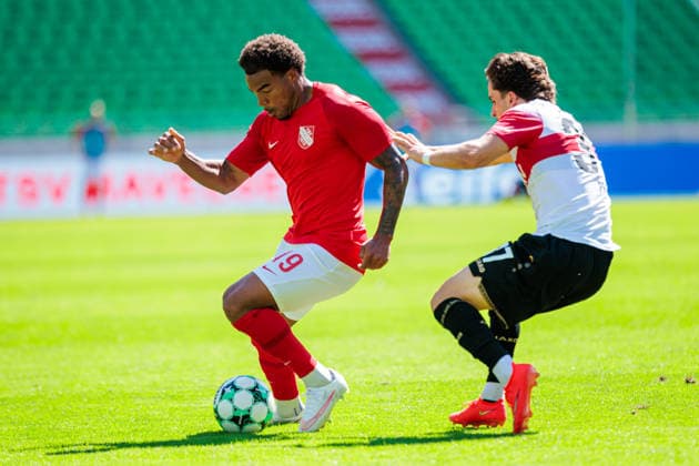 (L-R) Eric Voufack (TSV Havelse 1912, 19), David Preu (VfB Stuttgart II, 37) im Zweikampf mit GER, TSV Havelse 1912 vs. VfB Stuttgart II, Fussball, 3. Liga, 1. Spieltag, Spielzeit 2026 2027, 08.08.2026 DFL Regulations prohibit any use of photographers as image sequences and or quasi-video. GER, TSV Havelse 1912 vs. VfB Stuttgart II, Fussball, 3. Liga, 1. Spieltag, Spielzeit 2026 2027, 08.08.2026 Hannover *** L R Eric Voufack, TSV Havelse 1912, 19, David Preu, VfB Stuttgart II, 37, in a tackle with GER, TSV Havelse 1912 vs. VfB Stuttgart II, soccer, 3. Liga, Matchday 1, 2026–2027 season, August 8, 2026. DFL regulations prohibit any use of photographs as image sequences and or quasi-video. GER, TSV Havelse 1912 vs. VfB Stuttgart II, soccer, 3. Liga, Matchday 1, 2026–2027 season, August 8, 2026, Hanover Copyright: xEibner-Pressefoto JanxRollingerx EP_JSK