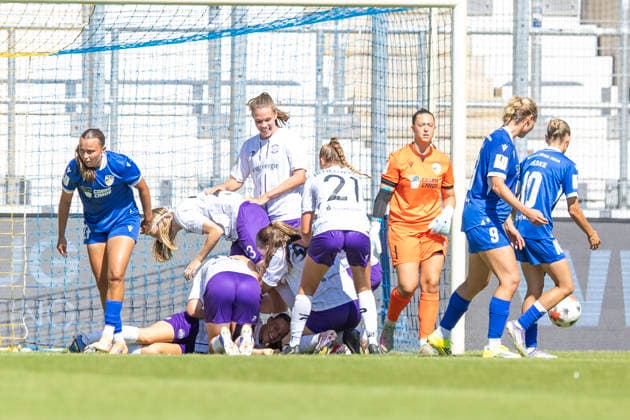 2. Frauen-Bundesliga: FC Carl Zeiss Jena vs. SGS Essen; Jena; 08.08.2026 Jubel, SGS Essen 2. Frauen-Bundesliga: FC Carl Zeiss Jena vs. SGS Essen; ad hoc arena im Ernst-Abbe-Sportfeld; 08.08.2026 *** Women s Bundesliga 2: FC Carl Zeiss Jena vs. SGS Essen, Jena, August 8, 2026; Celebrations, SGS Essen, Women s Bundesliga 2: FC Carl Zeiss Jena vs. SGS Essen, ad hoc arena at Ernst Abbe Sportfeld, August 8, 2026 Copyright: xBEAUTIFULxSPORTS Duehringx