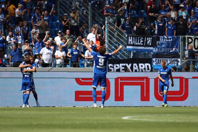 Moritz Broschinski (SC Karlsruhe, 9) Siegt mit 2:1 GER, SC Karlsruhe - DSC Arminia Bielefeld Fussball 1.Spieltag Spielzeit 2026 2027 2.Bundesliga 08.08.2026 (DFL DFB REGULATIONS PROHIBIT ANY USE OF PHOTOGRAPHS as IMAGE SEQUENCES and or QUASI-VIDEO). GER SC Karlsruhe - DSC Arminia Bielefeld Fussball 1.Spieltag Spielzeit 2026 2027 08.08.2026 *** Moritz Broschinski, SC Karlsruhe, 9, wins 2–1 (GER), SC Karlsruhe vs. DSC Arminia Bielefeld Soccer, Matchday 1, 2026–2027 Season, 2. Bundesliga, August 8, 2026. DFL and DFB regulations prohibit any use of photographs as image sequences and or quasi-VIDEO GER SC Karlsruhe DSC Arminia Bielefeld Soccer Matchday 1, 2026–2027 Season, August 8, 2026 Copyright: xEibner-Pressefoto JoergxHirschx EP_JHH