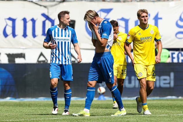 Luka Hyryläinen (1. FC Magdeburg,38) - Torschütze Mehmet Aydin (Eintracht Braunschweig,8) trifft per Elfmeter zum 0-4 - 2. Fußball Bundesliga Saison 2026-2027 1. FC Magdeburg vs Eintracht Braunschweig in der Avnet Arena in Magdeburg - Aktion,Fußball,Mann,Männer,Deutschland,08.08.2026 *** Luka Hyryläinen, 1. FC Magdeburg,38 Goal scorer Mehmet Aydin, Eintracht Braunschweig, scores on a penalty kick to make it 0–4 in the 2026–2027 Bundesliga season: 1 FC Magdeburg vs. Eintracht Braunschweig at the Avnet Arena in Magdeburg. Action, soccer, man,Men, Germany, August 8, 2026