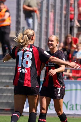Leverkusen, Deutschland: 08.08.2026 - Saisoneröffnung Testspiel - Bayer Leverkusen Frauen vs. Feyenoord Rotterdam Frauen Im Bild: v.li. die Zweite Torschützin Cornelia Kramer (Leverkusen) macht das Tor zum 1:0 für Leverkusen und jubelt mit Lobke Loonen (Leverkusen) *** Leverkusen, Germany, August 8, 2026 Season opener: Friendly match between Bayer Leverkusen Women and Feyenoord Rotterdam Women. Pictured from left: Cornelia Kramer, Leverkusen’s second goal scorer, scores the 1–0 goal for Leverkusen and celebrates with Lobke Loonen, Leverkusen. Copyright: HMBxMedia MadeleinexFantini