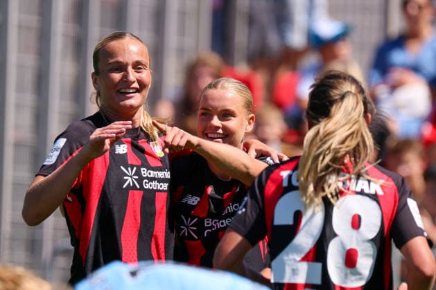 Leverkusen, Deutschland: 08.08.2026 - Saisoneröffnung Testspiel - Bayer Leverkusen Frauen vs. Feyenoord Rotterdam Frauen Im Bild: v.li. die Zweite Torschützin Cornelia Kramer (Leverkusen) macht das Tor zum 1:0 für Leverkusen und jubelt mit Lobke Loonen (Leverkusen) *** Leverkusen, Germany, August 8, 2026 Season opener: Friendly match between Bayer Leverkusen Women and Feyenoord Rotterdam Women. Pictured from left: Cornelia Kramer, Leverkusen’s second goal scorer, scores the 1–0 goal for Leverkusen and celebrates with Lobke Loonen, Leverkusen. Copyright: HMBxMedia MadeleinexFantini