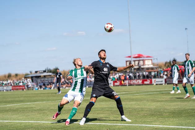 08.08.2026, GER Deutschland, Fussball, Saison 2026 2027, Bundesliga, Testspiel: Werder Bremen vs SC Paderborn Zweikampf zwischen Stefano Marino (SC Paderborn 07, 30) und Marco Grüll (SV Werder Bremen, 17) Vechta Sportanlage VfL Oythe Niedersachsen Deutschland *** August 8, 2026, GER Germany, Soccer, 2026–2027 Season, Bundesliga, Friendly Match: Werder Bremen vs. SC Paderborn, Tackle between Stefano Marino (SC Paderborn 07, No. 30) and Marco Grüll (SV Werder Bremen, No. 17), Vechta Sports Complex, VfL Oythe, Lower Saxony, Germany Copyright: xnordphotoxGmbHx xSchulzex