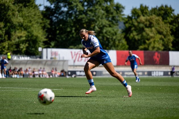 08.08.2026, GER, Fussball, Frauen, Testspiel, Saison 2026 2027, VfB Stuttgart vs TSG 1899 Hoffenheim Martine Trollsas Fenger ( Hoffenheim, 15 ) am Ball, Stuttgart Robert-Schlienz-Stadion Baden-Württemberg Deutschland *** August 8, 2026, GER, Soccer, Women s, Friendly, 2026–2027 Season, VfB Stuttgart vs. TSG 1899 Hoffenheim; Martine Trollsas Fenger (Hoffenheim), 15 on the ball; Stuttgart; Robert Schlienz Stadium, Baden-Württemberg, Germany Copyright: xNordphoto Memmlerx