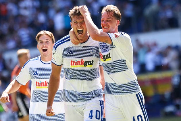 2026.08.08, xkwix, Fußball, 3. Liga, MSV Duisburg - SV Meppen, Schauinsland-Reisen-Arena, 1.Spieltag, Saison 2026 2027: Christian Viet (MSV Duisburg 10) jubelt beim Tor zum 2:0 durch und mit Ben Schlicke (MSV Duisburg 40) DFB regulations prohibit any use of photographs as image sequences and or quasi-video. Photo: xKamilxWilkowskixPressefotoKochx Nordrhein-Westfalen Deutschland *** August 8, 2026, xkwix, Soccer, 3rd Division, MSV Duisburg vs. SV Meppen, Schauinsland Reisen Arena, Matchday 1, 2026–2027 Season: Christian Viet (MSV Duisburg 10) celebrates the 2–0 goal alongside Ben Schlicke (MSV Duisburg 40). DFB regulations prohibit any use of photographs as image sequences and or quasi-video. Photo: xKamilxWilkowskixPressefotoKochx North Rhine-Westphalia, Germany