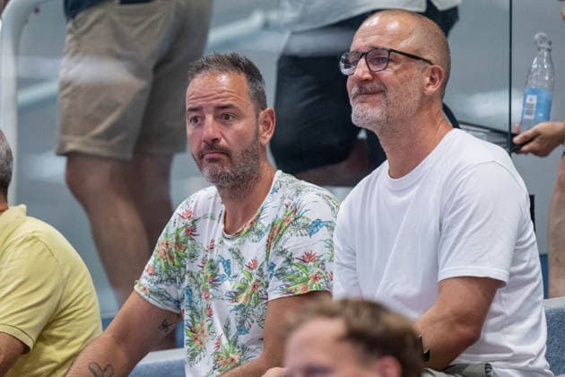 HANDBALL - ALPLA Sommercup HARD,AUSTRIA,08.AUG.26 - HANDBALL - ALPLA Sommercup, third place match, HC Hard vs TBV Lemgo Lippe. Image shows head coach Iker Romero (AUT) watching the match.  GEPAxpictures xOliverxLerch