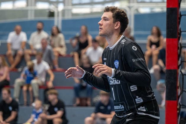 HANDBALL - ALPLA Sommercup HARD,AUSTRIA,08.AUG.26 - HANDBALL - ALPLA Sommercup, third place match, HC Hard vs TBV Lemgo Lippe. Image shows Constantin Moestl (Lemgo).  GEPAxpictures xOliverxLerch