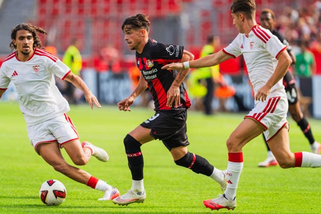 Afonso Moreira (Bayer 04 Leverkusen, 09) im Zweikampf Bayer 04 Leverkusen vs. FC Sevilla, Fussball, Saisoneroeffnungspiel, Freundschaftsspiel, Saison 2026 27, 08.08.2026, DFL REGULATIONS PROHIBIT ANY USE OF PHOTOGRAPHS AS IMAGE SEQUENCES AND OR QUASI-VIDEO, Bayer 04 Leverkusen vs. FC Sevilla, Fussball, Saisoneroeffnungsspiel, Freundschaftsspiel, Saison 2026 27, 08.08.2026 Leverkusen *** Afonso Moreira, Bayer 04 Leverkusen, No. 9 in a tackle; Bayer 04 Leverkusen vs. FC Sevilla, soccer, season opener, friendly match, 2026–27 season, August 8, 2026, DFL regulations prohibit any use of photographs as image sequences and or quasi-video, Bayer 04 Leverkusen vs. FC Sevilla, soccer, season opener, friendly match, 2026–27 season, August 8, 2026, Leverkusen Copyright: xEibner-Pressefoto LukasxBaldygax EP_LBA