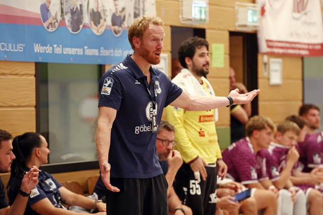 08.08.2026, xovx, Handball Lindencup, TV Hüttenberg - Pfadi Winterthur Trainer Stefan Kneer (TV Hüttenberg) Linden Stadthalle Hessen Deutschland (DE) *** August 8, 2026, xovx, Lindencup Handball Tournament, TV Hüttenberg Pfadi Winterthur, Coach Stefan Kneer, TV Hüttenberg Linden, Stadthalle, Hesse, Germany, DE