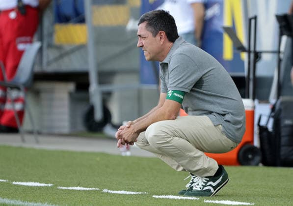 SOCCER - WCL, St.Poelten vs Sporting SANKT POELTEN,AUSTRIA,08.AUG.26 - SOCCER - UEFA Women s Champions League, qualification, SKN Sankt Poelten vs Sporting CP. Image shows head coach Micael Sequeira (Lissabon).  GEPAxpictures xWalterxLuger