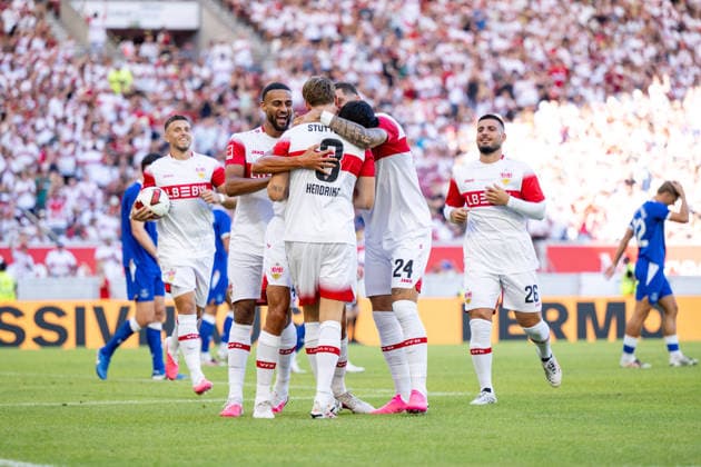 08.08.2026, GER, Fussball, Herren, Testspiel, Saison 2026 2027, VfB Stuttgart vs Everton FC Ramon Hendriks ( VfB Stuttgart, 03 ), Josha Vagnoman ( VfB Stuttgart, 04 ), Julian Jeff Chabot ( VfB Stuttgart, 24 ), Ermedin Demirovic ( VfB Stuttgart, 09 ), Deniz Undav ( VfB Stuttgart, 26 ) jubeln über das Tor zum 2:0, Stuttgart MHP Arena Baden-Württemberg Deutschland *** August 8, 2026, GER, Soccer, Men s, Friendly, 2026–2027 Season, VfB Stuttgart vs. Everton FC: Ramon Hendriks (VfB Stuttgart, No. 03), Josha Vagnoman (VfB Stuttgart, 04, Julian Jeff Chabot (VfB Stuttgart), 24, Ermedin Demirovic (VfB Stuttgart), 09, Deniz Undav (VfB Stuttgart), 26 celebrate the goal that made it 2–0, Stuttgart MHP Arena, Baden-Württemberg, Germany Copyright: xNordphoto Memmlerx