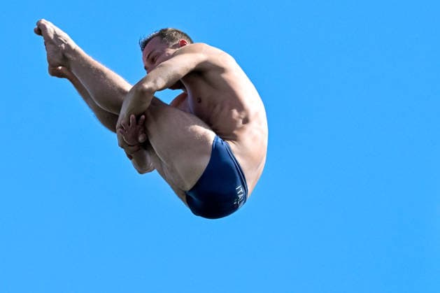 Davide Baraldi of Italy competes in the high diving 20m Round 3-4 Men Final during the European Aquatics Championships at the River Seine in Paris (France), August 8, 2026. Giorgio Scala DBM - Deepbluemedia Insidefoto