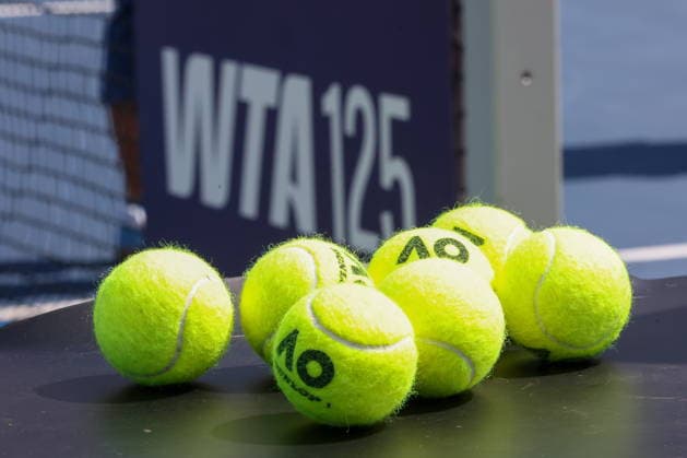 WARSZAWA 08.08.2026 TURNIEJ WTA, Tennis Damen 125 WARSAW T-MOBILE POLISH OPEN - MECZ POKAZOWY GWIAZD--- TENNIS TOURNAMENT WTA 125 WARSAW T-MOBILE POLISH OPEN - SHOW CELEBRITY GAME PILKI BALLS AO FOT. ANNA KLEPACZKO FOTOPYK NEWSPIX.PL --- newspix.pl 