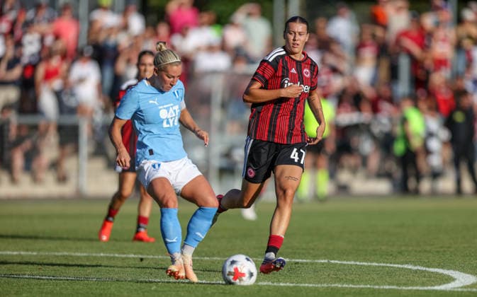 GER, Frankfurt, Eintracht Frankfurt vs Malmö FF, UEFA Womens Champions League, Fussball, UEFA, Spielzeit 2026 2027, Stadion am Brentanobad, Qualifikation, Finale im Bild v.l.: Ellen Löfqvist (Malmö FF 4), Larissa Mühlhaus (Eintracht Frankfurt Frauen 47) DFB DFL REGULATIONS PROHIBIT ANY USE OF PHOTOGRAPHS AS IMAGE SEQUENCES AND OR QUASI-VIDEO, 08.08.2026 *** GER, Frankfurt, Eintracht Frankfurt vs. Malmö FF, UEFA Women s Champions League, Soccer, UEFA, 2026–2027 Season, Stadion am Brentanobad, Qualifying Round, Final (pictured, from left): Ellen Löfqvist (Malmö FF, 4), Larissa Mühlhaus (Eintracht Frankfurt Women, 47). DFB and DFL regulations prohibit any use of photographs as image sequences and or quasi-video, August 8, 2026 Copyright: HMBxMedia HendrikxHamelau