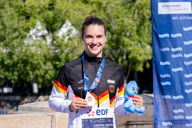 France, Paris, Seine River, Bir-Hakeim, 08.08.2026, European Aquatics Championships Artistic Swimming, Day 9, Women™s 20m Platform, Maike Halbisch of Germany, Photo by Eibner Pressefoto Tino Henschel European Aquatics Championships Artistic Swimming, Day 9, Women™s 20m Platform Paris *** France, Paris, Seine River, Bir Hakeim, August 8, 2026, European Aquatics Championships – Artistic Swimming, Day 9, Women’s 20m Platform, Maike Halbisch of Germany, Photo by Eibner Pressefoto Tino Henschel, European Aquatics Championships – Artistic Swimming, Day 9, Women’s 20m Platform, Paris Copyright: xEibnerxPressefotox
