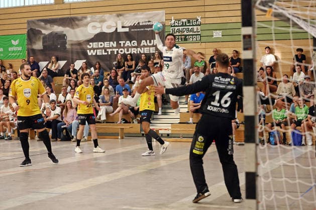 08.08.2026, xovx, Handball Lindencup, HSG Wetzlar - HSC 2000 Coburg v.l. Bartlomiej Bis (HSC Coburg), Tin Kontrec (HSC Coburg), Ahmed Nafea (HSG Wetzlar), Petros Boukovinas (HSC Coburg) Linden Stadthalle Hessen Deutschland (DE) *** August 8, 2026, xovx, Lindencup Handball, HSG Wetzlar vs. HSC 2000 Coburg: Bartlomiej Bis (HSC Coburg), Tin Kontrec (HSC Coburg), Ahmed Nafea (HSG Wetzlar), Petros Boukovinas (HSC Coburg); Linden Stadthalle, Hesse, Germany, DE
